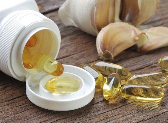 Чесночное масло (Garlic oil): инструкция по применению, польза и вред для организма